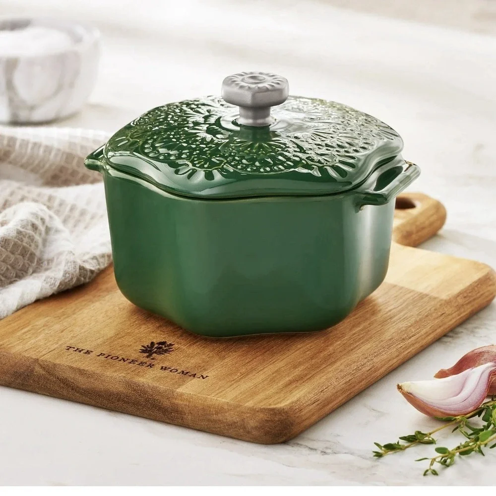 Pioneer Woman Snowflake Mini Cocotte With Lid Stoneware Green Christmas Holidays